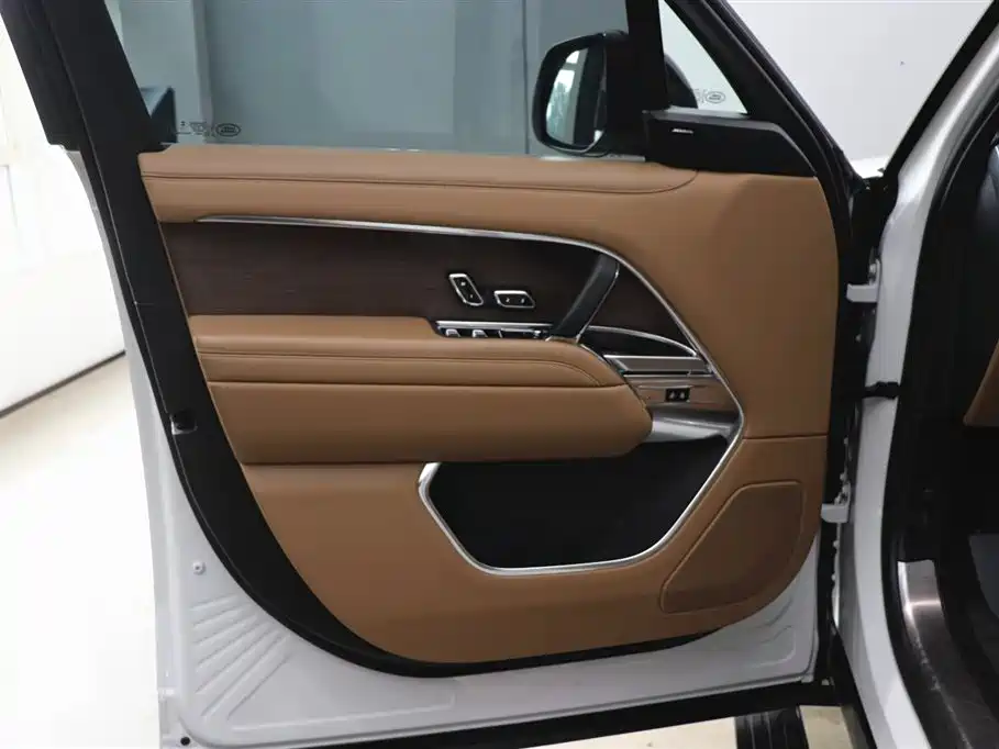 Land Rover Range Rover 2024 — фото 10