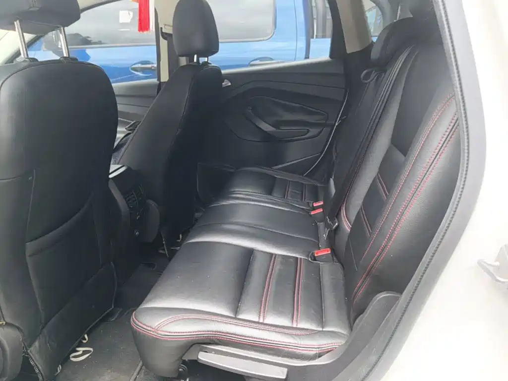 Ford Kuga 2015 — фото 17