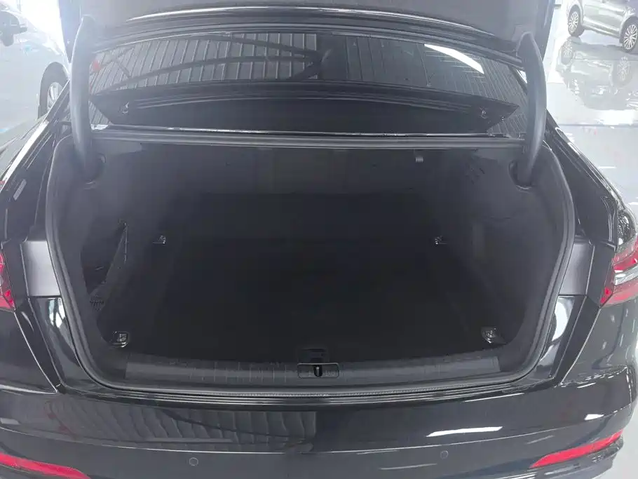 Audi A6L 2020
