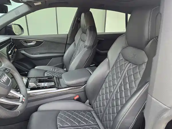 Audi Q8 2021