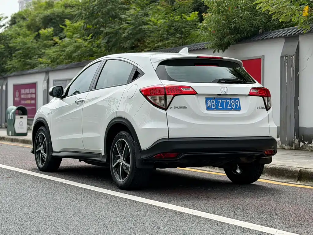 Honda Vezel 2022 — фото 6