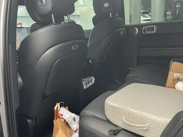 Li Auto L6 2024