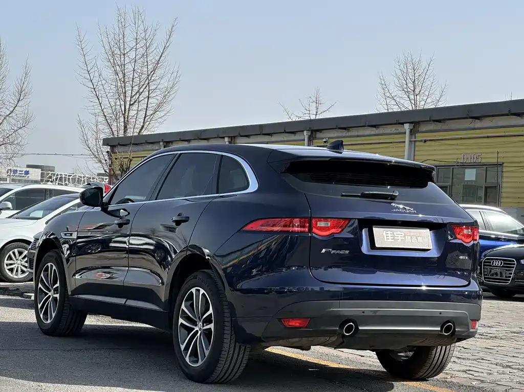 Jaguar F-PACE 2017 — фото 6
