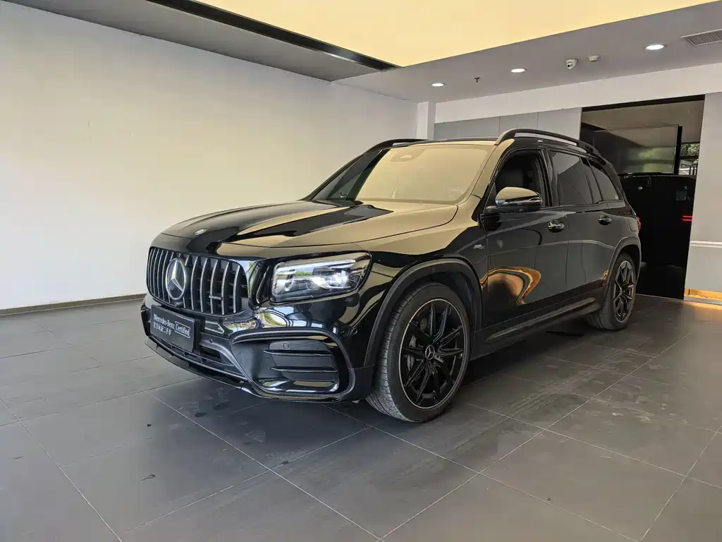 Mercedes-Benz GLB AMG 2025