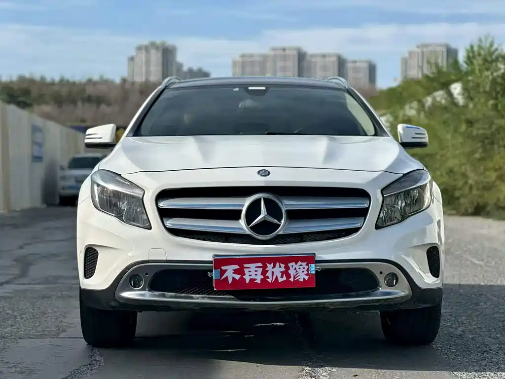 Mercedes-Benz GLA 2015