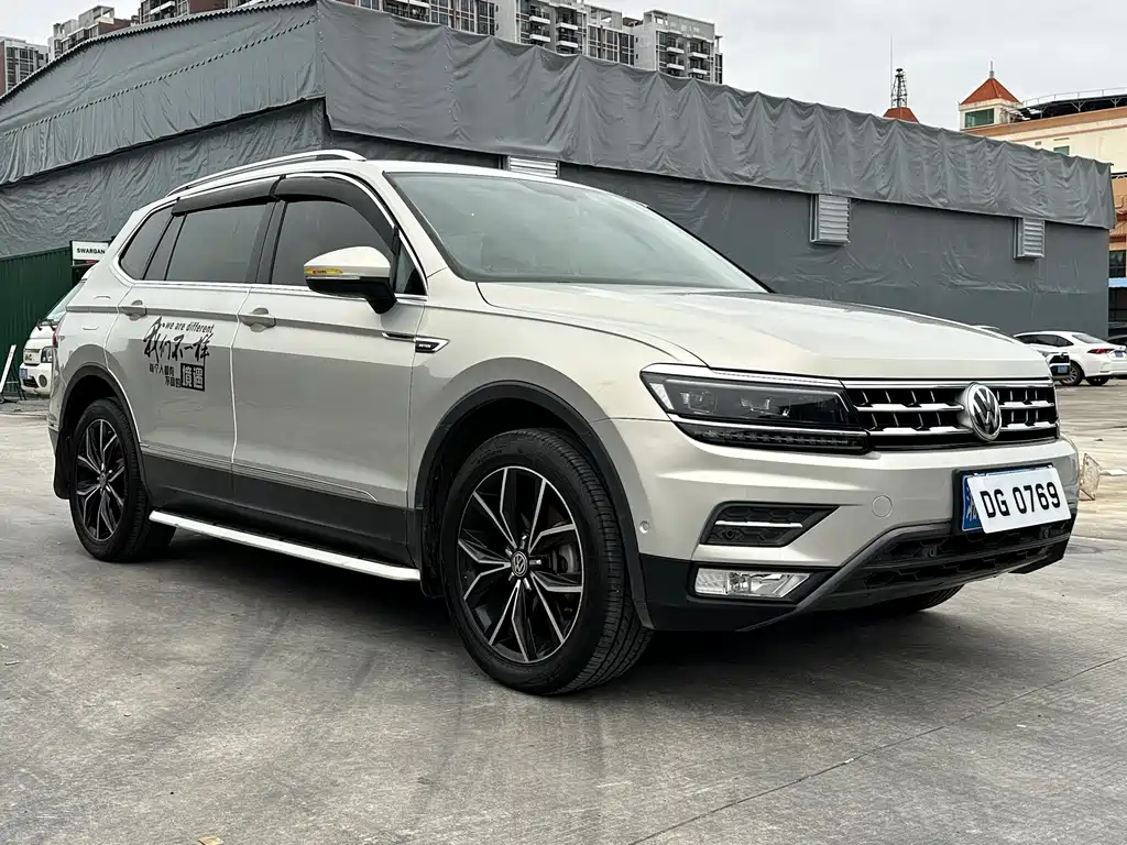 Volkswagen Tiguan L 2017 — фото 3