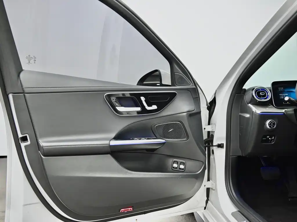 Mercedes-Benz C-Class New Energy 2022 — фото 18