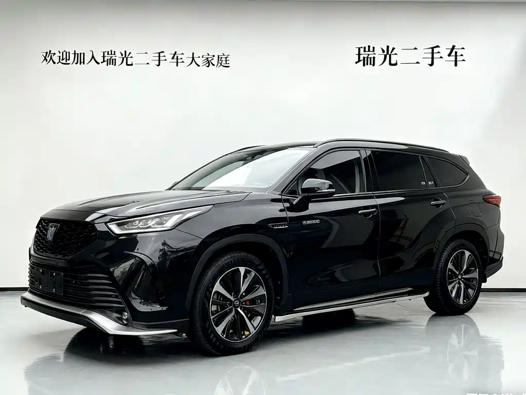 Toyota Crown Kluger 2022 — фото 1