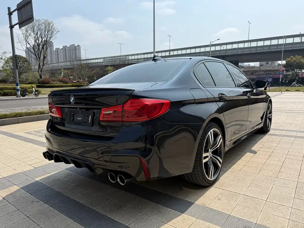 BMW 5 Series 2020 — фото 12