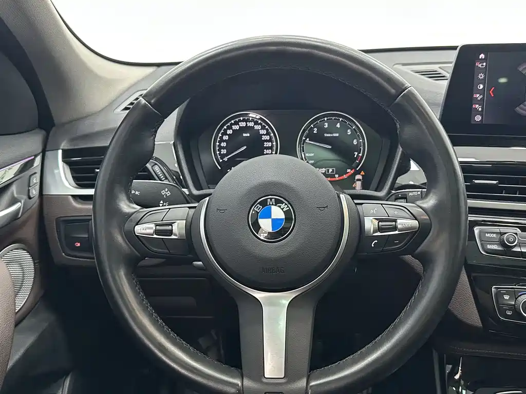 BMW X1 2022 — фото 12