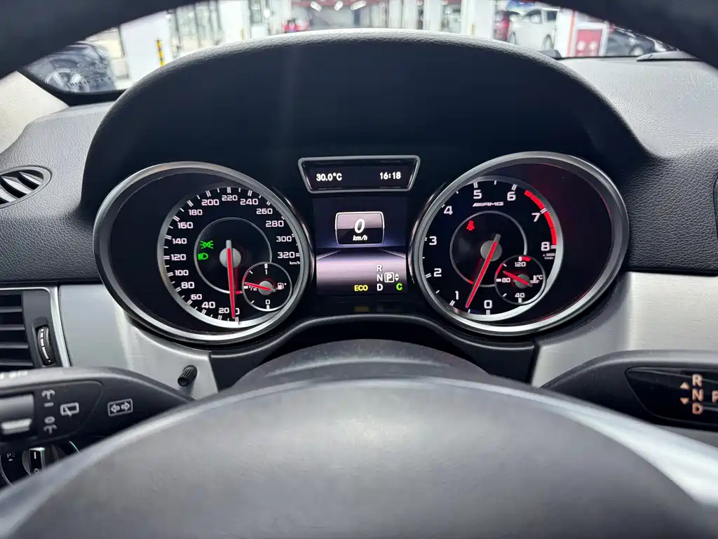Mercedes-Benz M-Class AMG 2014 — фото 11