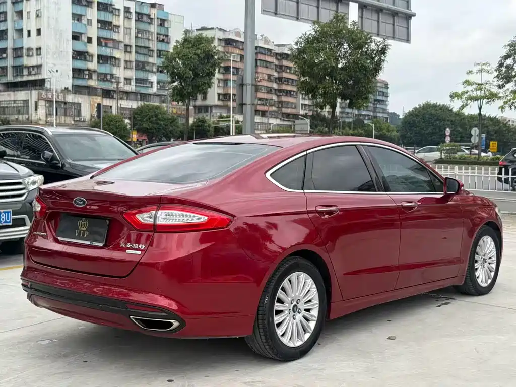 Ford Mondeo 2014 — фото 6