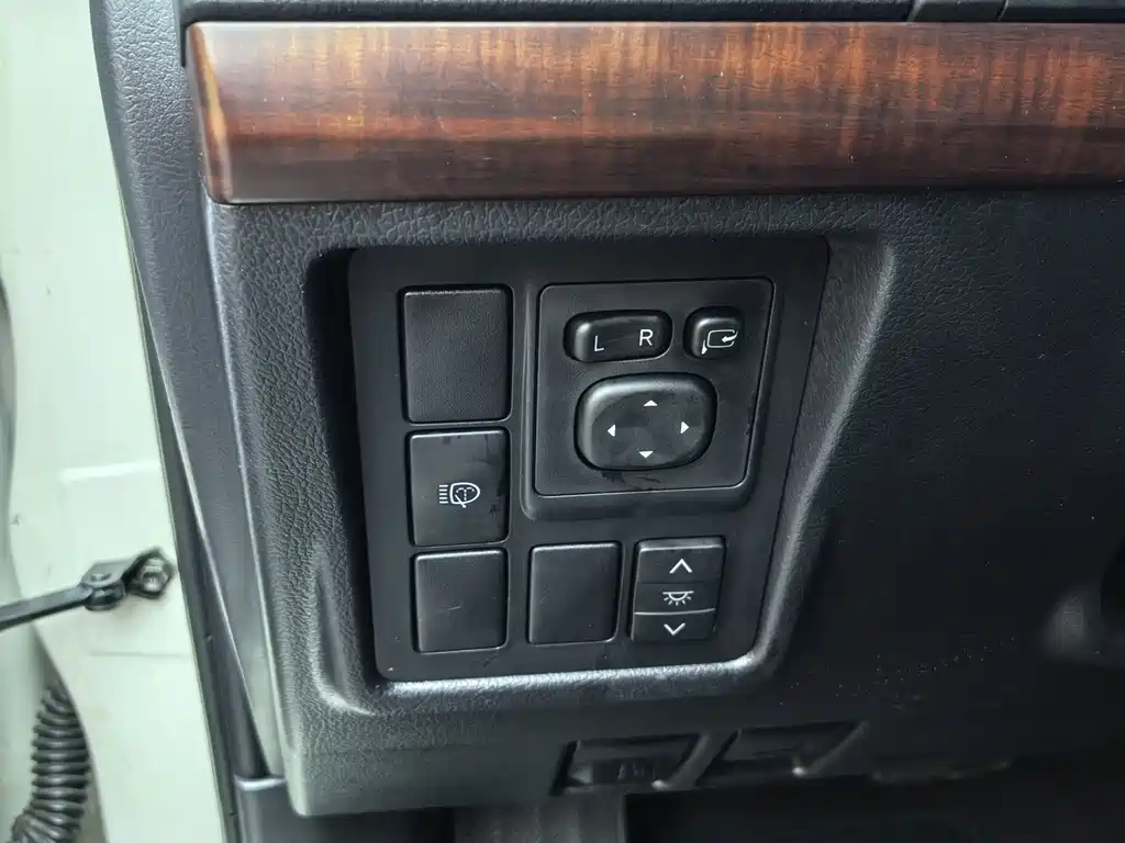 Toyota Prado 2017 — фото 7