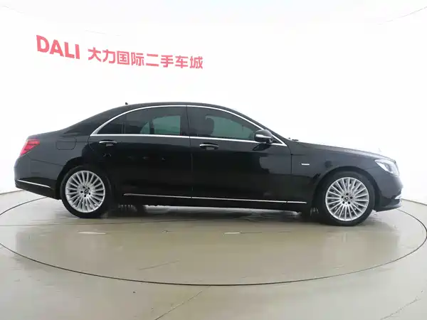 Mercedes-Benz S-Class 2020