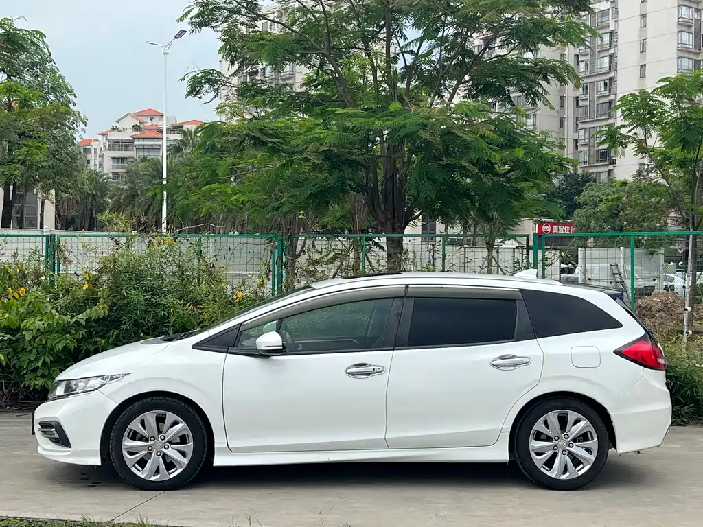 Honda Jade 2017 — фото 3