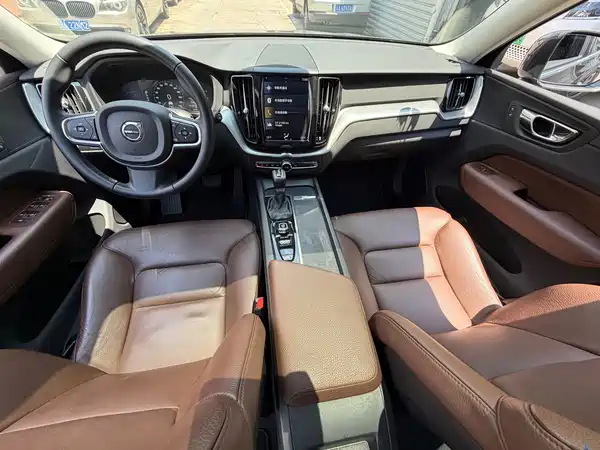 Volvo XC60 2019