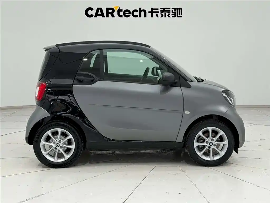 smart Fortwo 2018 — фото 12