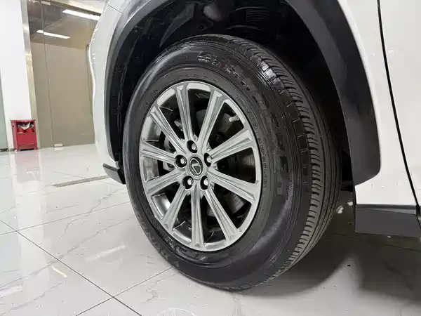 Lexus NX 2020