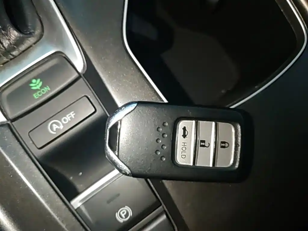 Honda Accord 2018 — фото 17
