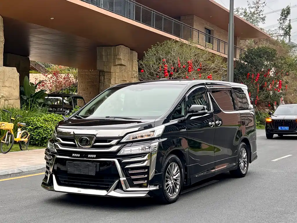 Toyota Vellfire 2020 — фото 1