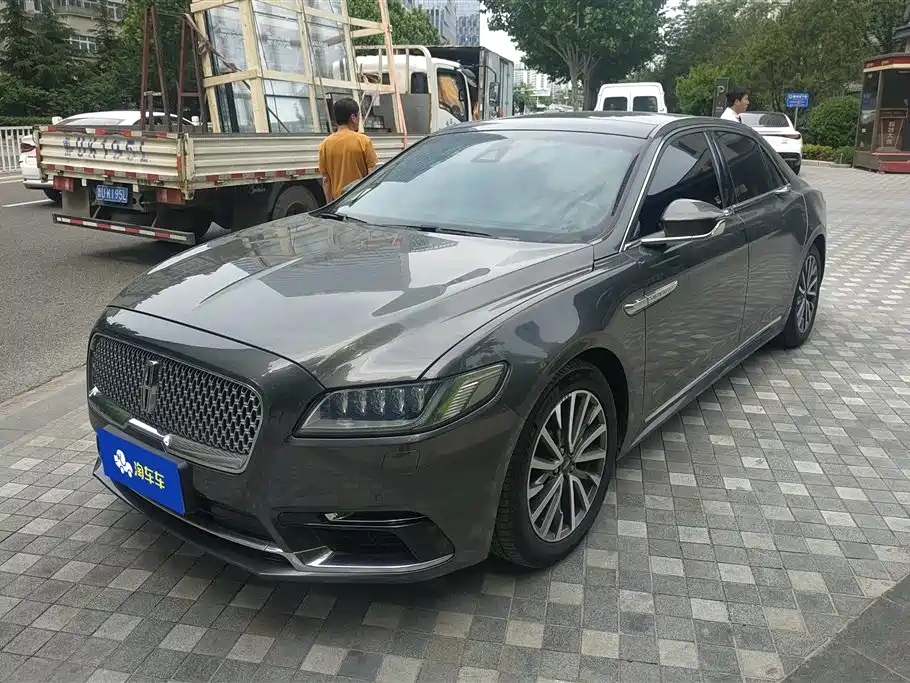 Lincoln Continental 2017