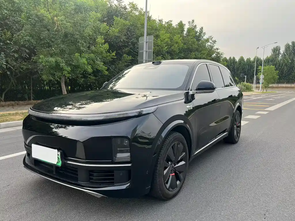 Li Auto Li L8 2025