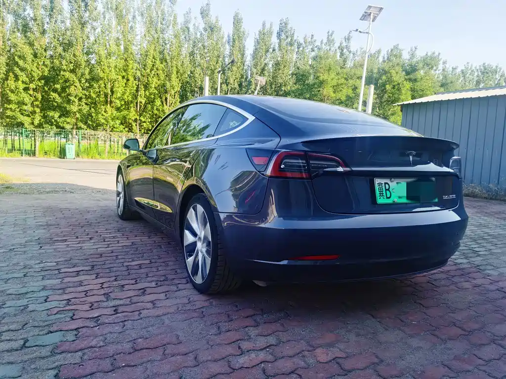 Tesla Model 3 2019 — фото 17