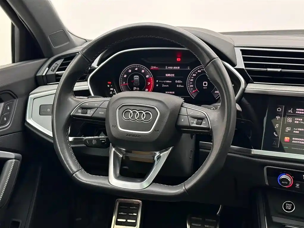 Audi Q3 2024 — фото 12