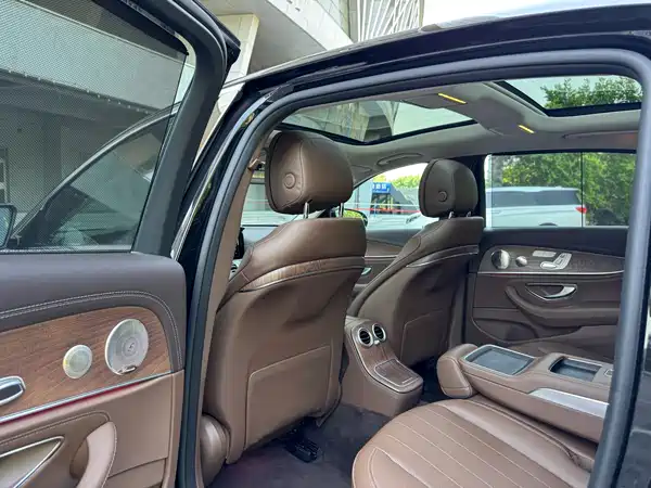 Mercedes-Benz E-Class 2021