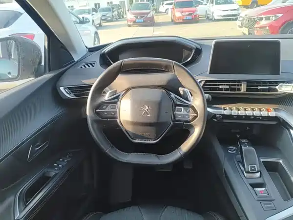 Peugeot 5008 2017