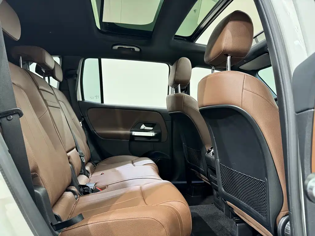 Mercedes-Benz GLB 2023 — фото 33