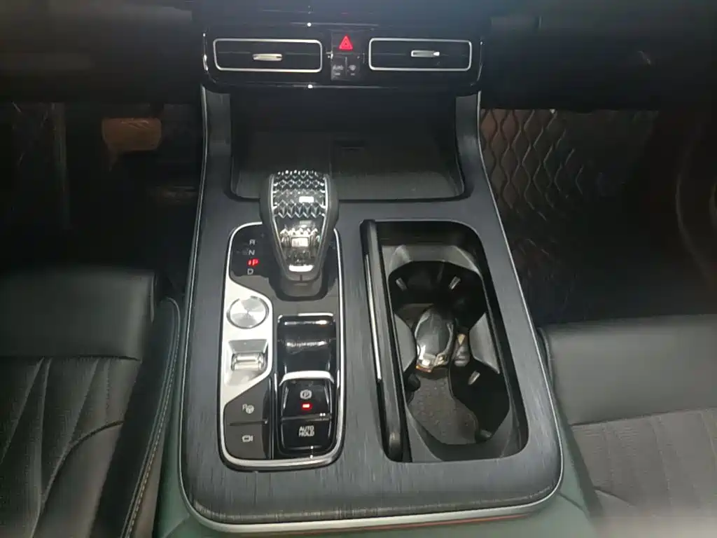 GAC Motor Trumpchi GS8 2021 — фото 14