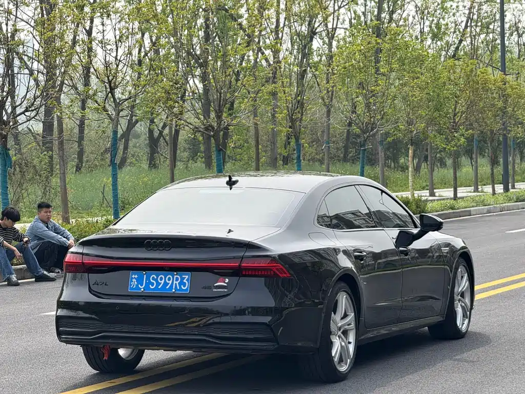 Audi A7L 2023 — фото 5