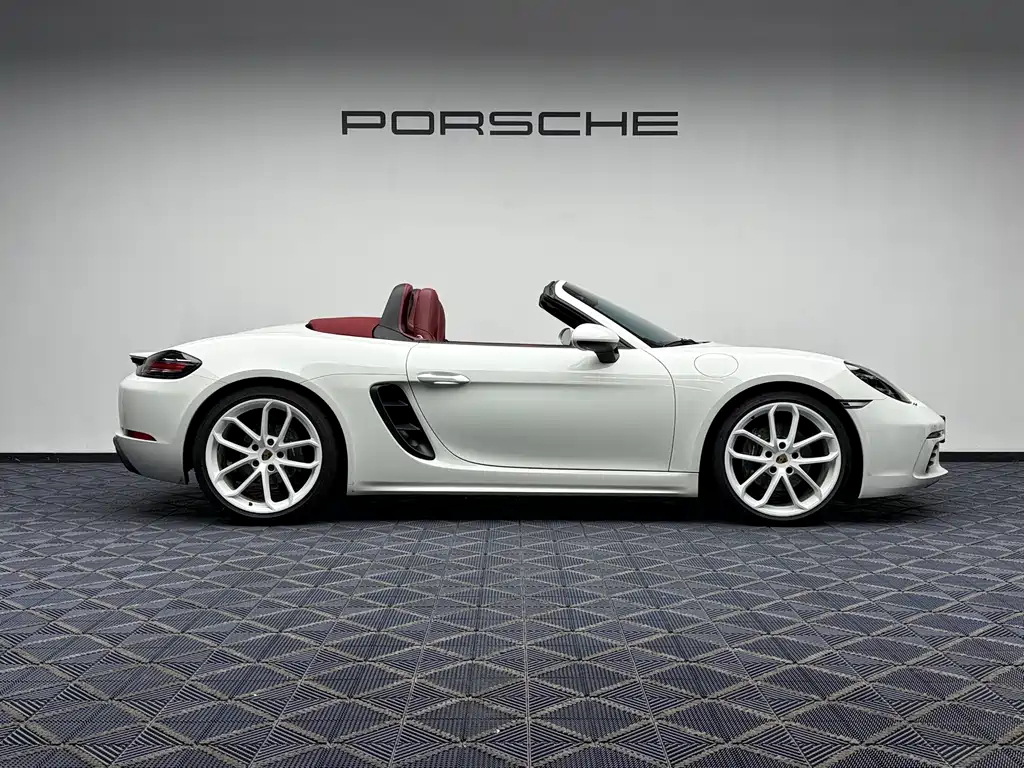 Porsche 718 2024 — фото 15