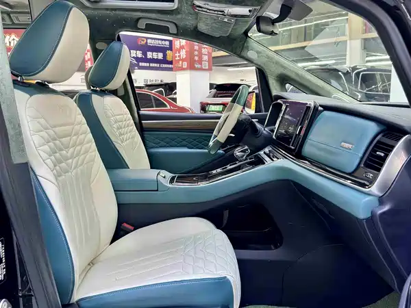 GAC Trumpchi M8 2021