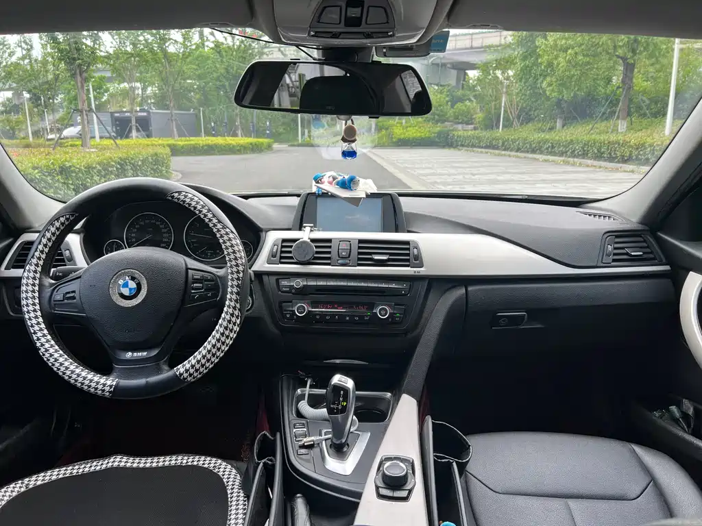 BMW 3 Series 2015 — фото 11