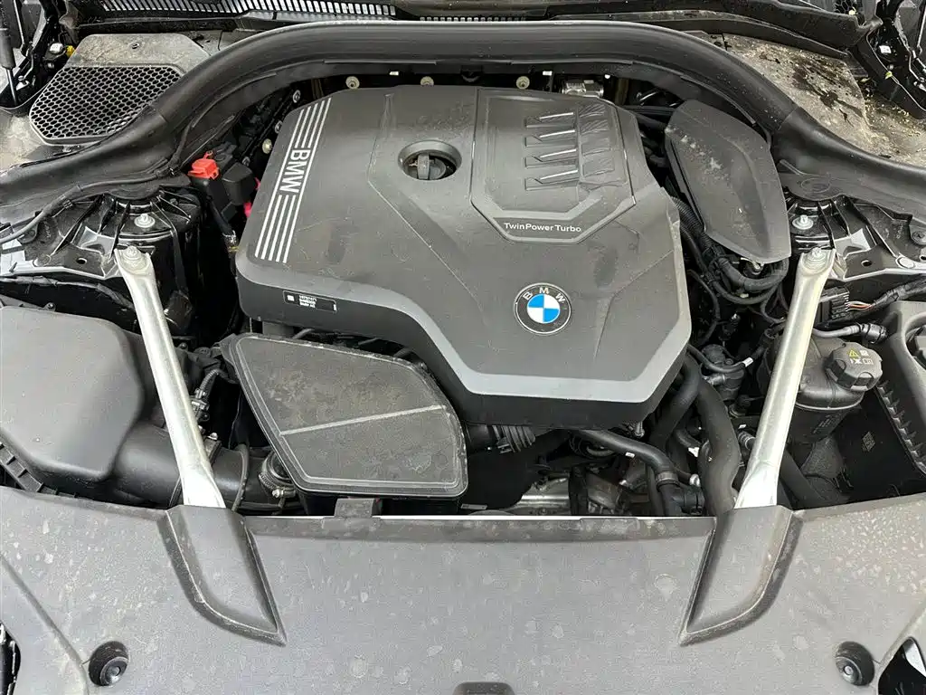 BMW 6 Series GT 2024 — фото 17