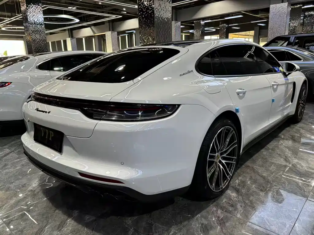 Porsche Panamera 2020 — фото 13