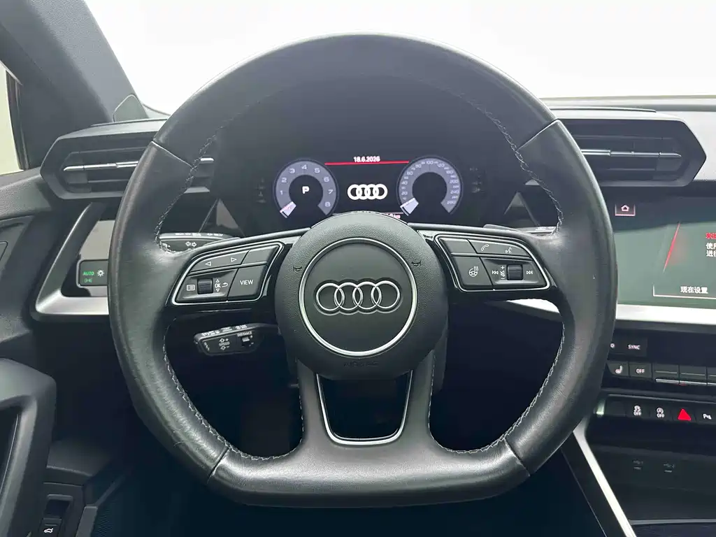 Audi A3 2023 — фото 17