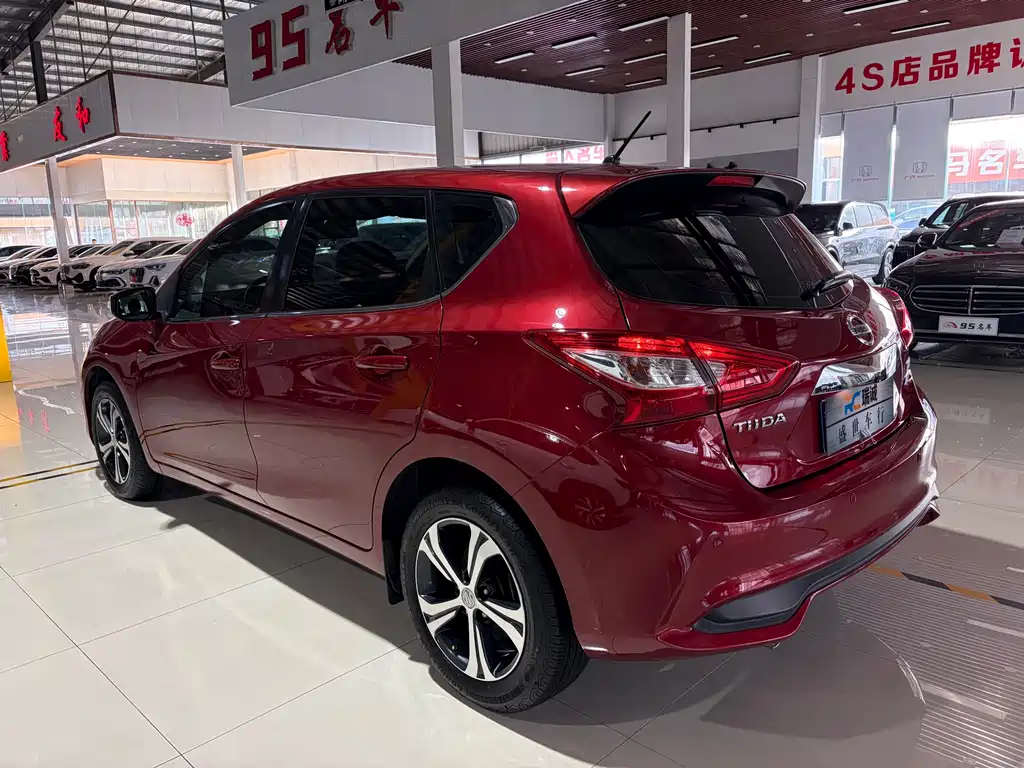 Nissan Tiida 2019 — фото 14