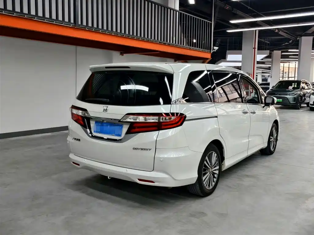 Honda Odyssey 2019 — фото 12
