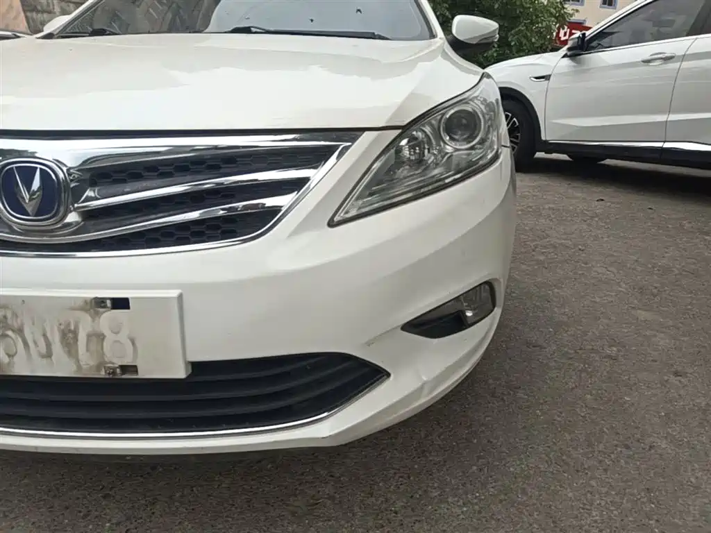 Changan Eado 2015 — фото 24