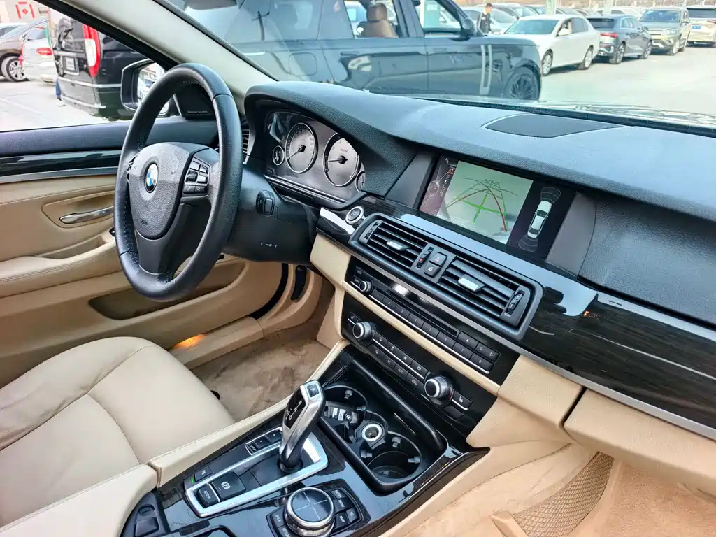 BMW 5 Series 2013 — фото 17