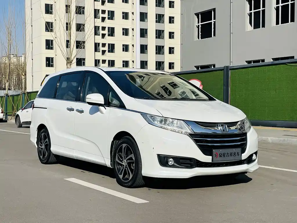 Honda Odyssey 2018 — фото 1