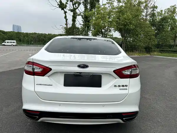 Ford Mondeo 2014