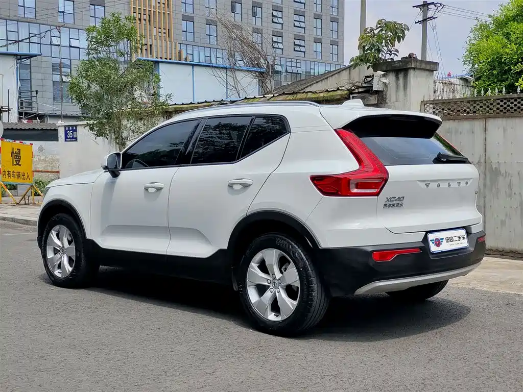Volvo XC40 2022