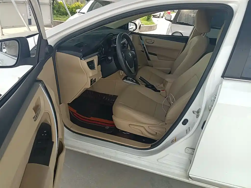 Toyota Corolla 2016 — фото 15