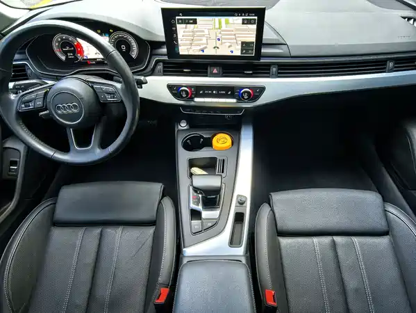 Audi A4L 2021