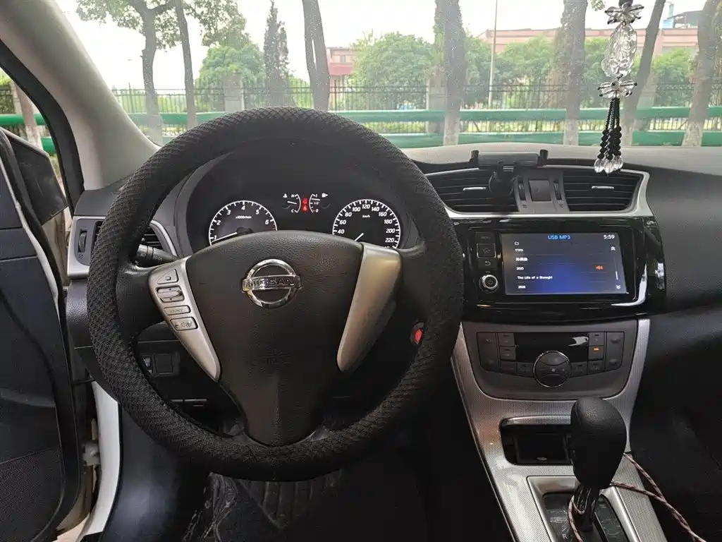 Nissan Sylphy 2015 — фото 13