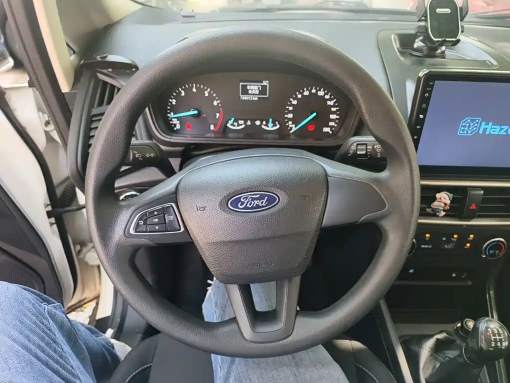 Ford EcoSport 2019 — фото 11
